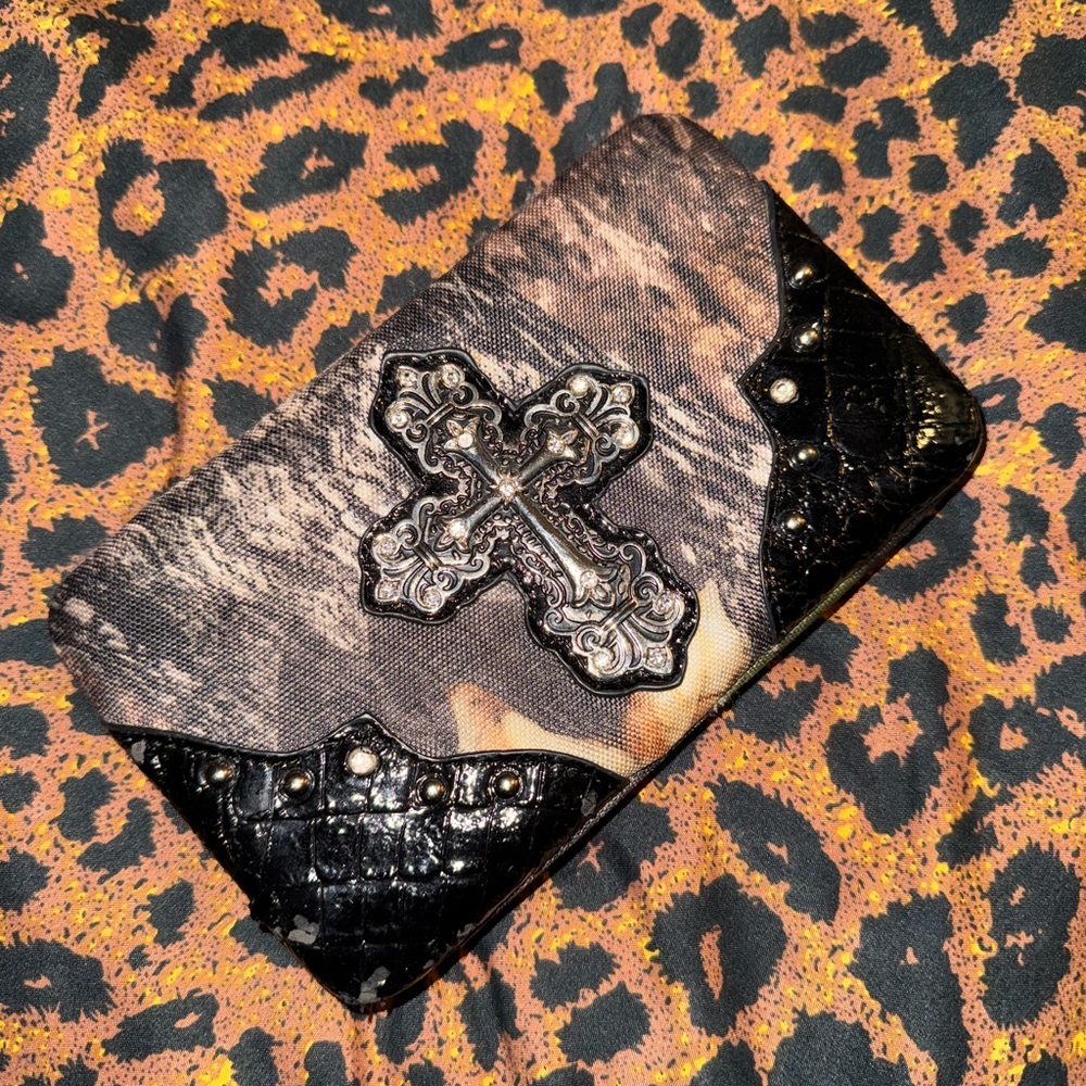 Black and Gray Cross Clutch